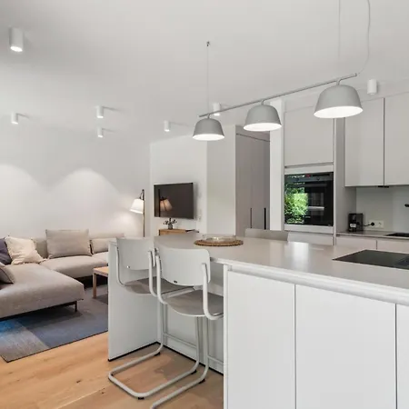 Apartamento Beautiful In Tossens With Kitchen